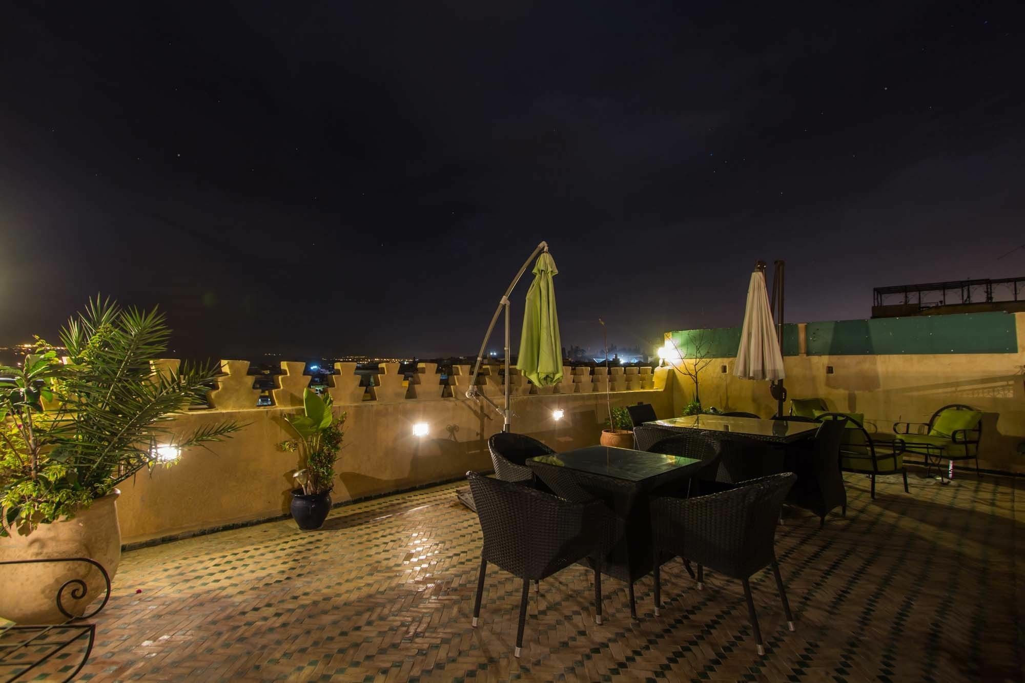 Riad Les Remparts De Fes Fez Exterior foto