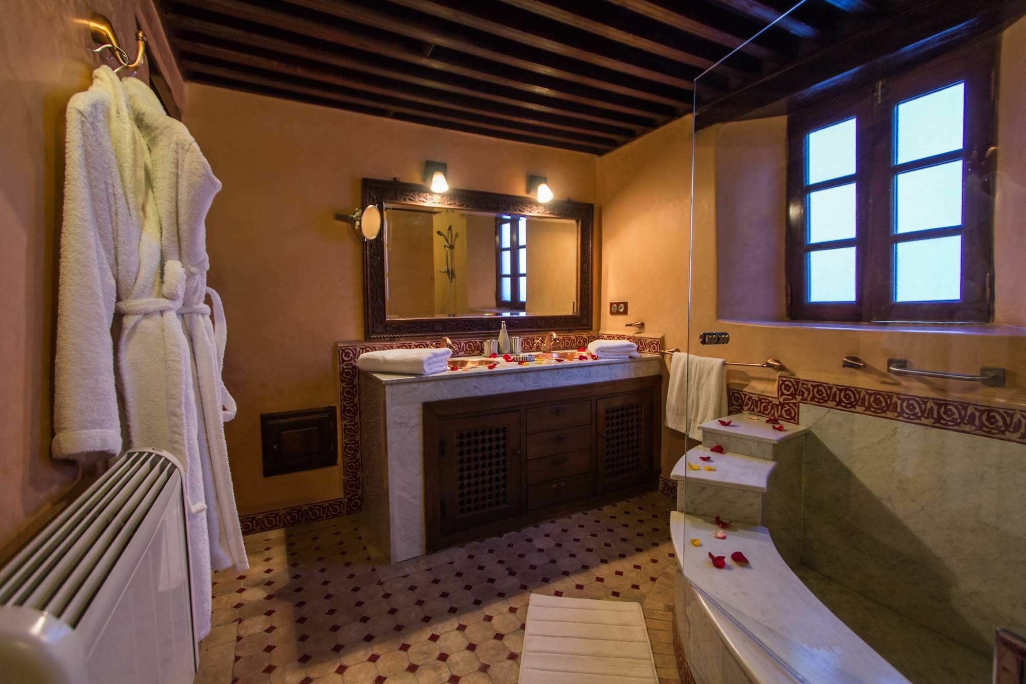 Riad Les Remparts De Fes Fez Exterior foto